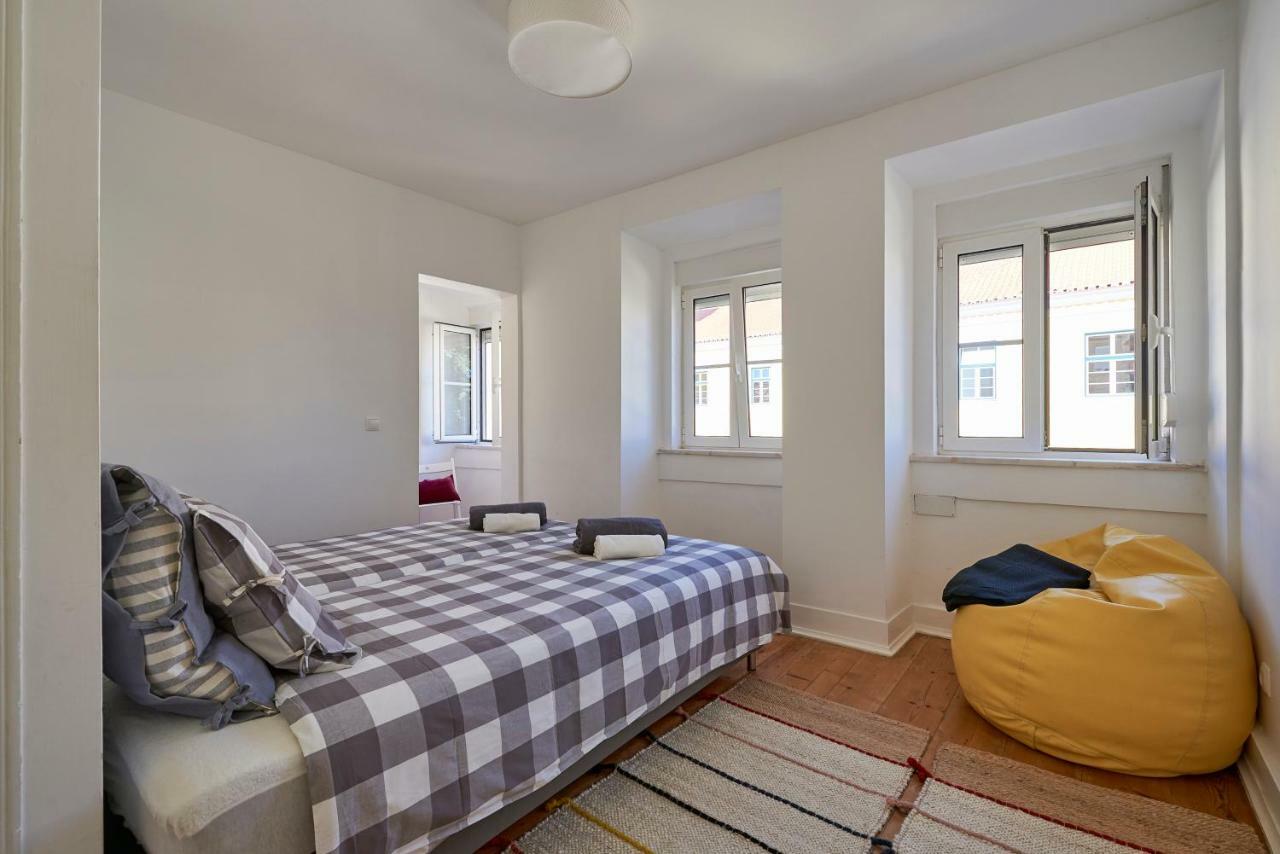 Charming Apartment Em Belem-Books And Canvas Лісабон Екстер'єр фото